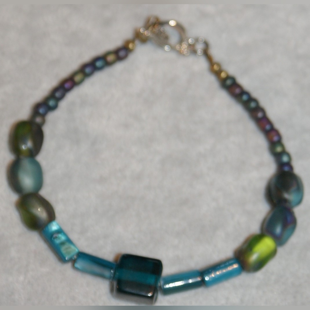 Blue and green glass bracelet BC-15-002